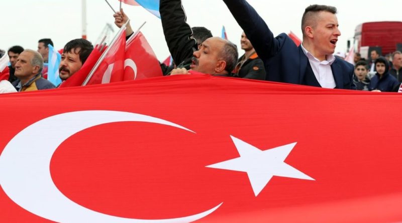 Избирателите в Турция избраха страната