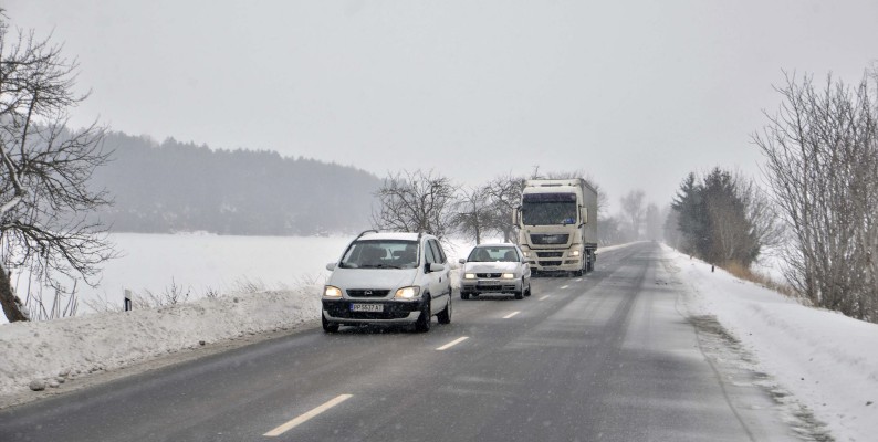 Пътищата в Русенско са проходими при зимни условия