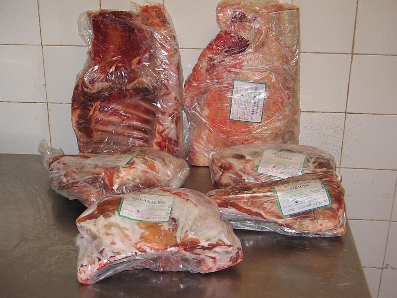 Родното свинско и говеждо месо