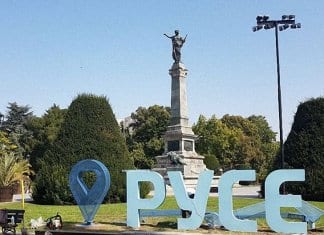 обемен надпис „Русе“