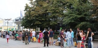 Огромна опашка за нови книги