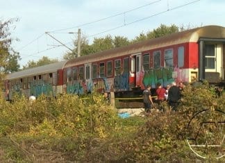 Влакът от Пловдив за Русе прегази легнал на релсите мъж Опит за самоубийство