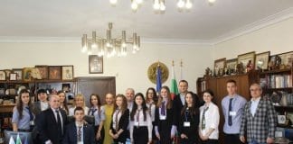 11 ученици управляваха Община Русе
