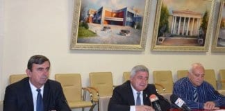 Студенти в 48 специалности