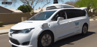 Жителите на Аризона нападат автономните коли на Waymo