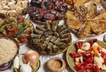 Какво се слага на трапезата за Бъдни вечер? Какво да сложим на трапезата