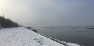 Крайбрежната алея