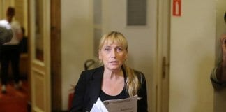 обвинение на Елена Йончева за пране