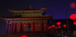 Светлинно шоу в „Забранения град“ в Пекин