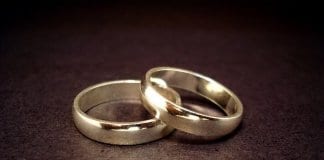 Арестуваха мъж в САЩ, сключил брак с минимум 4 жени