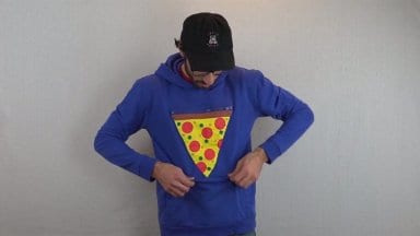 pizza-sweater