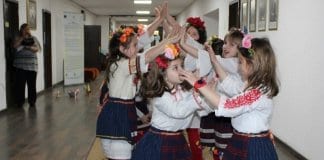 малки лазерки посетиха областната администрация