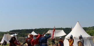 „Средновековен лагер Червен“