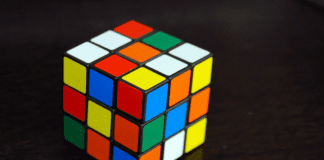 Изкуствен интелект нареди кубчето на Рубик за по-малко от секунда