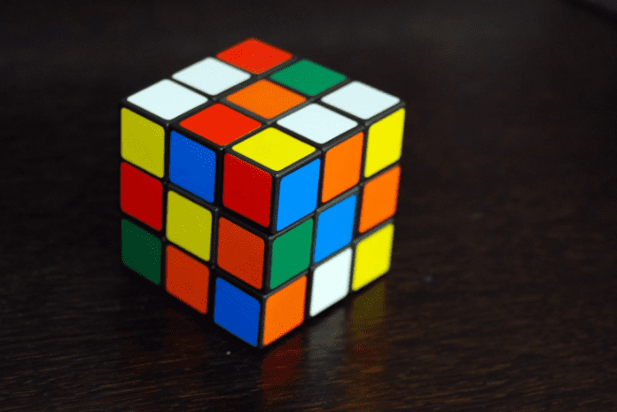 Изкуствен интелект нареди кубчето на Рубик за по-малко от секунда