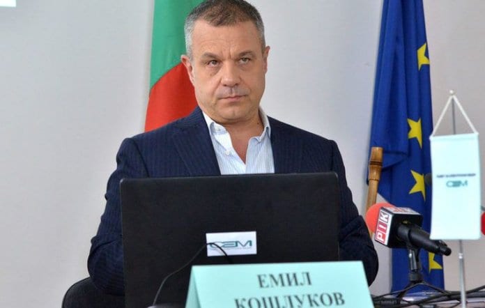 Очаквано Емил Кошлуков оглави националната телевизия. За Кошлуков, който до момента беше определен от Съвета за електронни медии да управлява телевизията