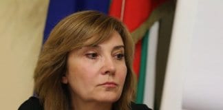 Галя Димитрова няма да подава оставка заради хакерската атака