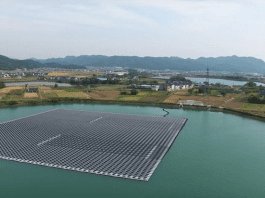В Германия заработи първата плаваща слънчева електроцентрала