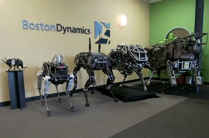 Гласят четириноги роботи от военен проект за…