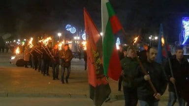 njojski_dogovor-shestvie01
