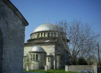 Храмът „Света Петка“ в Русе“