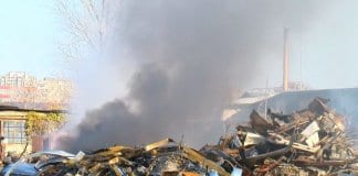 гъсти облаци дим