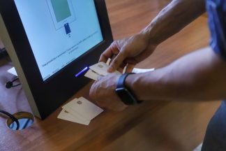 машина за гласуване