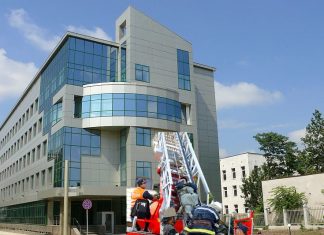 Учебна евакуация затваря за час офиса на НАП в Русе