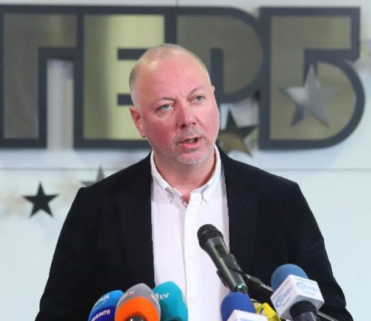 Желязков: Правителството подава оставка