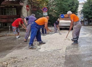 Ремонтират пътища и улици в община Две могили
