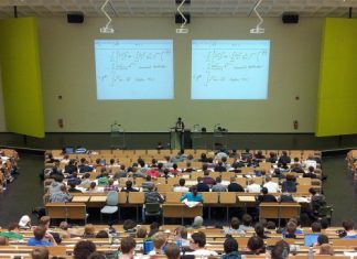 Дуалното обучение влиза в университетите