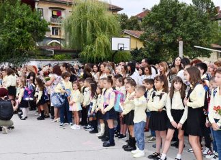 Над 18 000 ученици прекрачиха училищния праг в Русенско