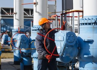 „Ремонтираха“ спешно закон, който можеше да фалира „Булгартрансгаз“