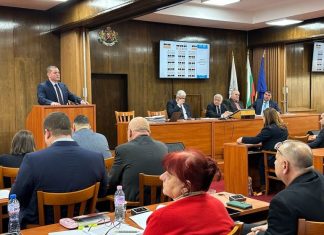 Решено: Няма да има ограничение във времето при изказванията на кмета