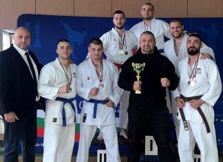 Русенци с шампионски титли по полицейска лична защита и карате