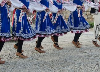 Извиват най-дългото хоро в Русе за 3 март