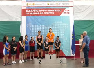 Нови титли и медали за русенските щангисти