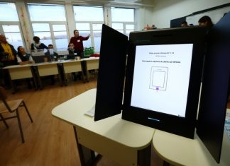 Напрежение в СИК в Русе заради проблеми с машините