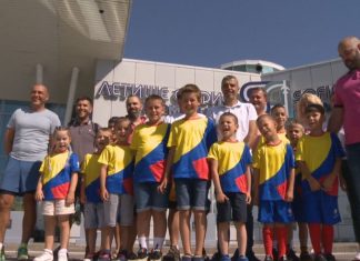 Българчета ще изведат испанските футболисти за мача им с Франция