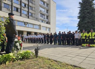 С водосвет и демонстрации служителите на МВР в Русе отбелязаха професионалния си празник