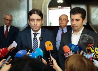 ПП-ДБ иска президентът да забави с 3 месеца връчването на втория мандат