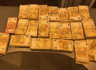 Намериха близо 350 000 евро в тайник на камион на Калотина