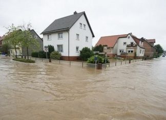 Повече от 20 са жертвите на лошото време в Централна Европа
