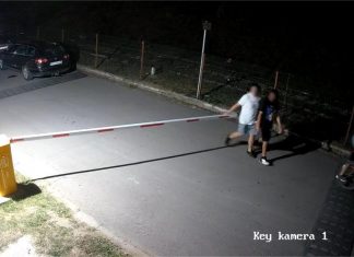 Хлапета потрошиха бариерата на кея в Русе