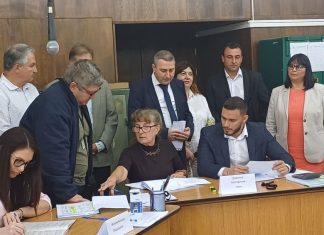 ГЕРБ-СДС в Русе регистрира листата си в РИК