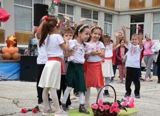 Жителите на кв. „Възраждане“ се забавляваха и печелиха награди в Празника на квартала