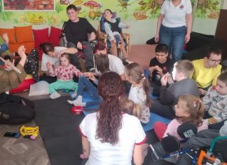 „Музика с Лаура“ помага на деца със специални нужди