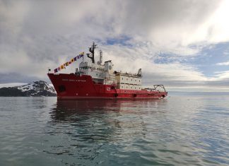 Българският научен кораб достигна Антарктика