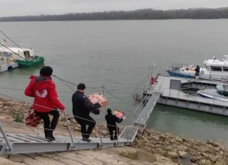 Русе помага на моряците от арестувания кораб