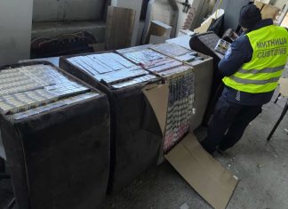 79 000 цигари открити в кресла на микробус